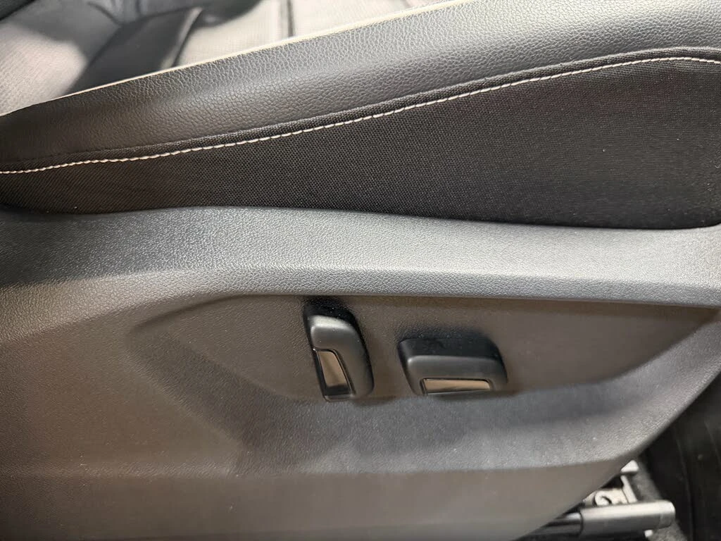 VW Tiguan R-line* 4Motion* 360* Distr* Обдух* Carplay* Pano*, снимка 8 - Автомобили и джипове - 55523250