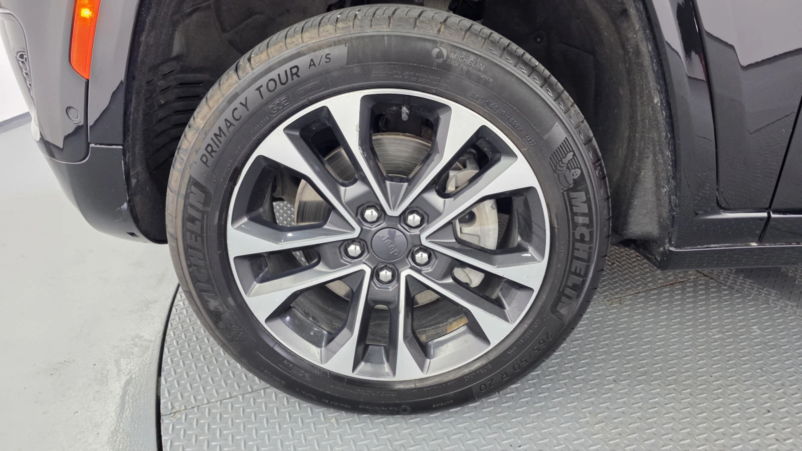 Jeep Cherokee 3.6* ЕЛ. БАГАЖНИК* HUD* 360* BLIND SPOT* КРАЙНА ЦЕ, снимка 5 - Автомобили и джипове - 55594917