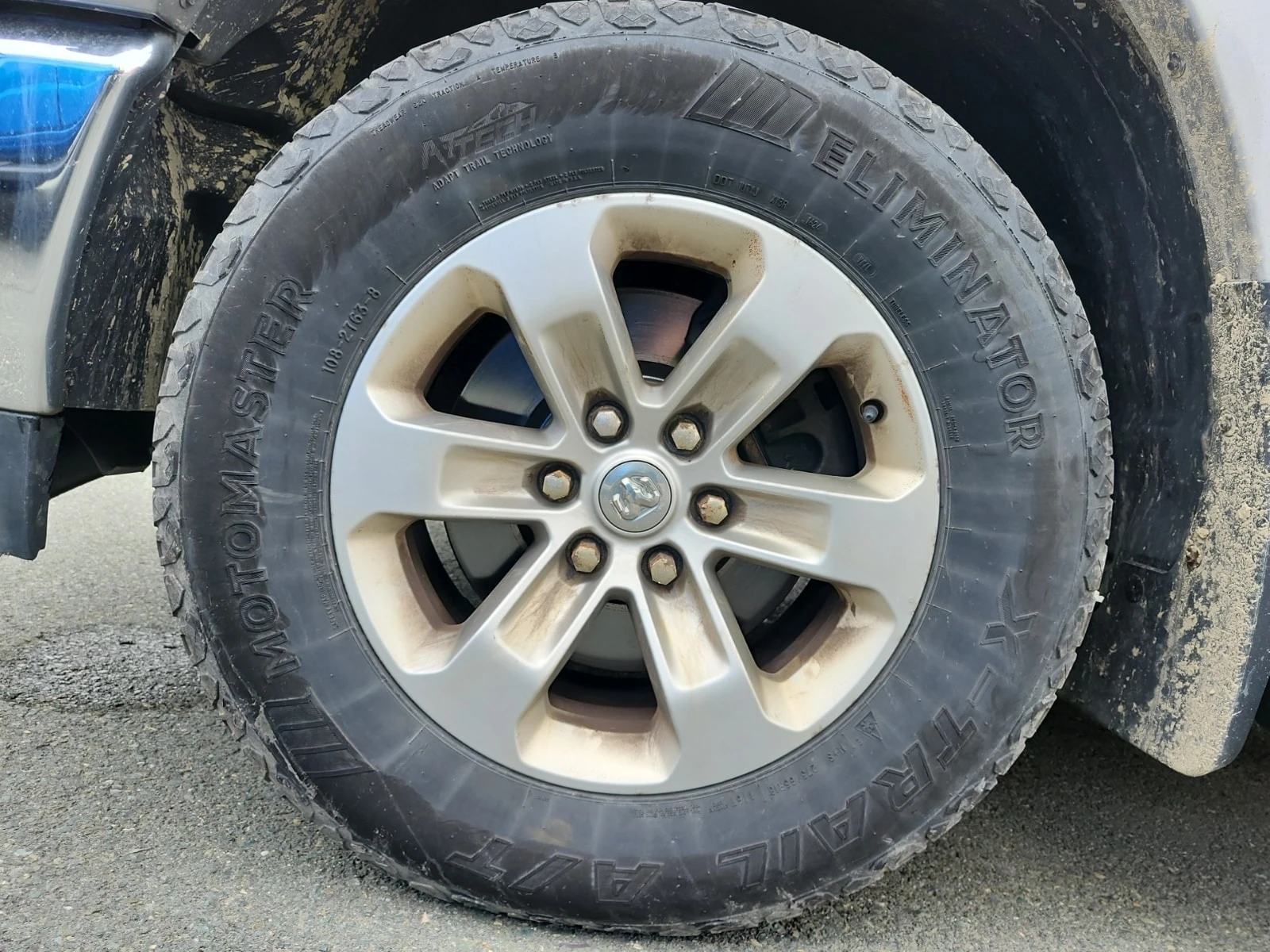 Dodge RAM 1500 LARAMIE * 5.7 V8 * AWD * ОБДУХВАНЕ * CARFAX * , снимка 4 - Автомобили и джипове - 56023550