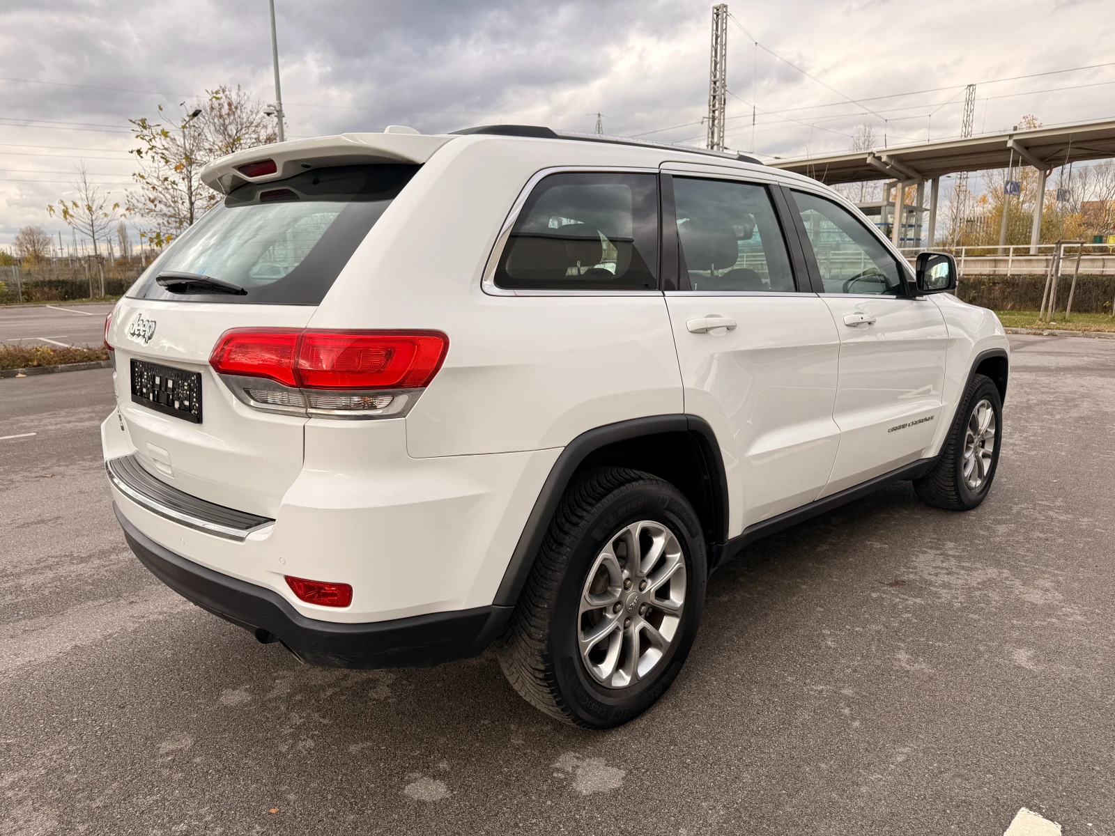 Jeep Grand cherokee 3.0CRDI* NAVI* ПОДГРЕВ* , снимка 4 - Автомобили и джипове - 56175636