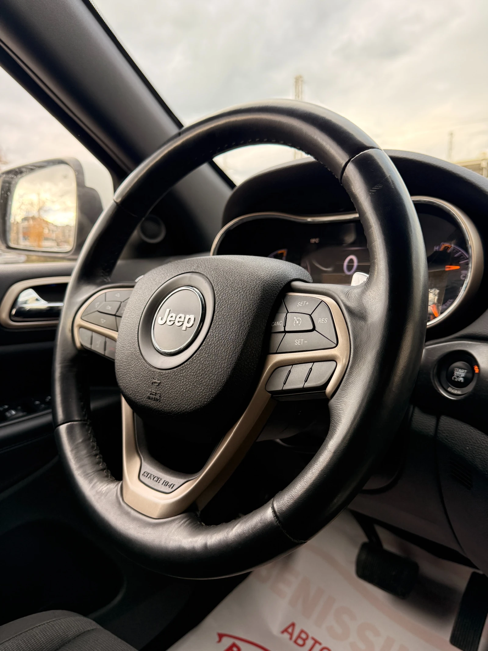 Jeep Grand cherokee 3.0CRDI* NAVI* ПОДГРЕВ* , снимка 12 - Автомобили и джипове - 56175636