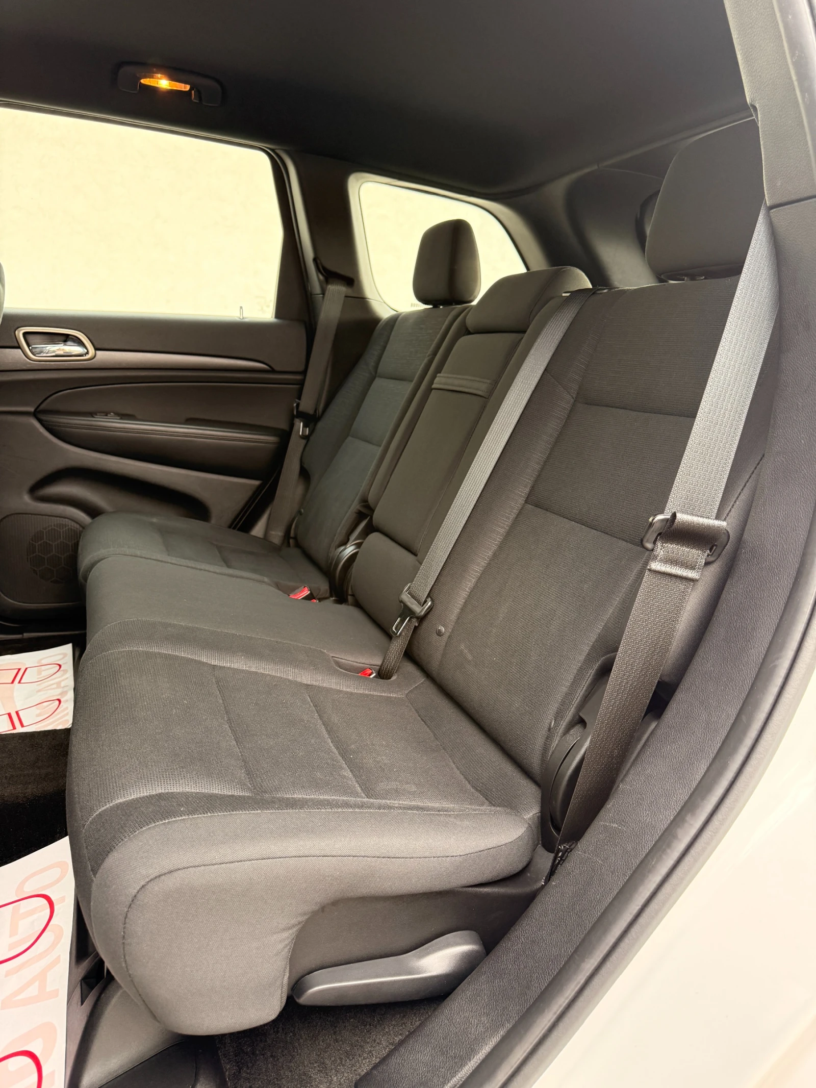 Jeep Grand cherokee 3.0CRDI* NAVI* ПОДГРЕВ* , снимка 9 - Автомобили и джипове - 56175636