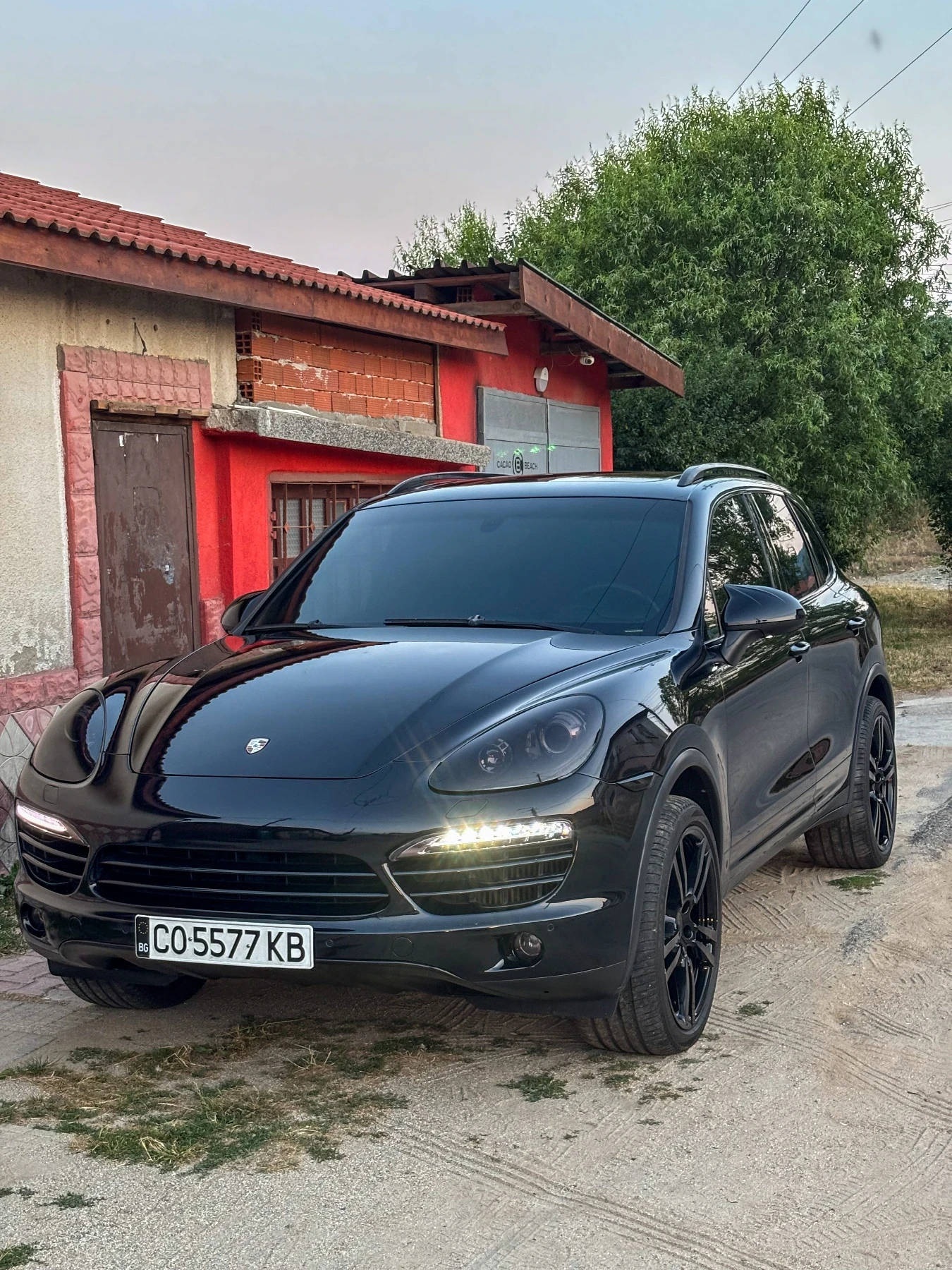 Porsche Cayenne 3.0 d, снимка 2 - Автомобили и джипове - 56705501
