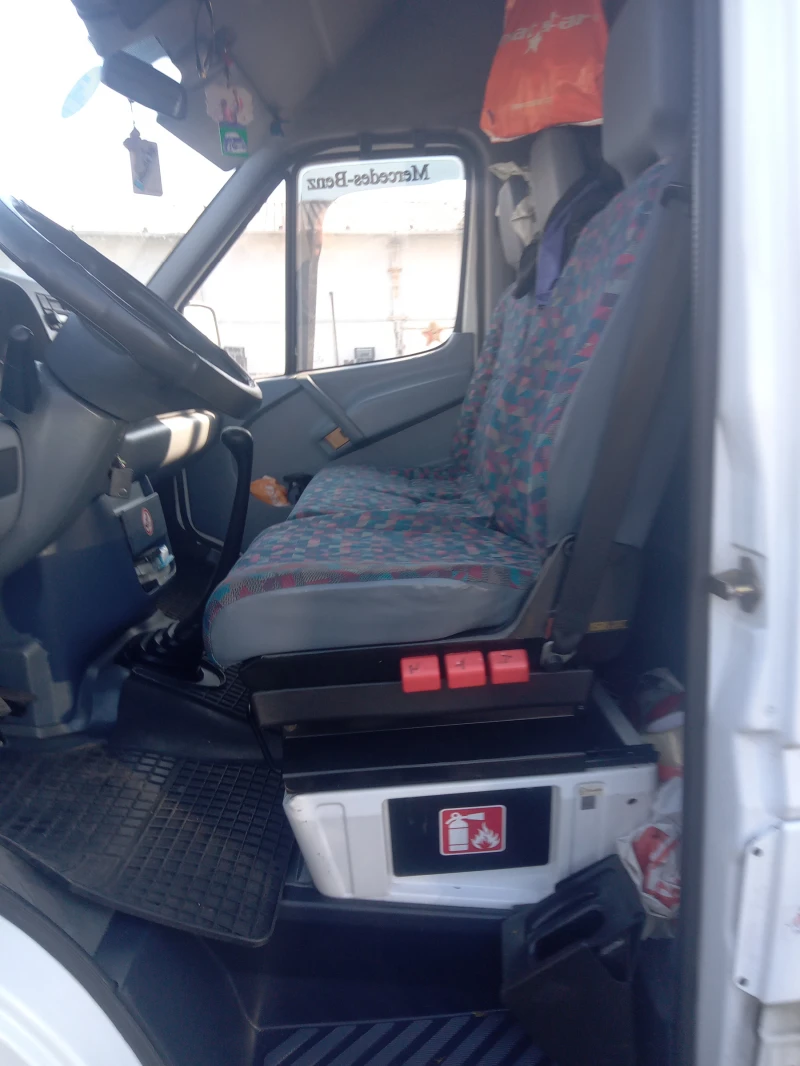 Mercedes-Benz Sprinter 412, снимка 9 - Бусове и автобуси - 47958010