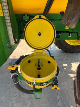 Самоходна пръскачка Друга марка John deer R4040i, снимка 14