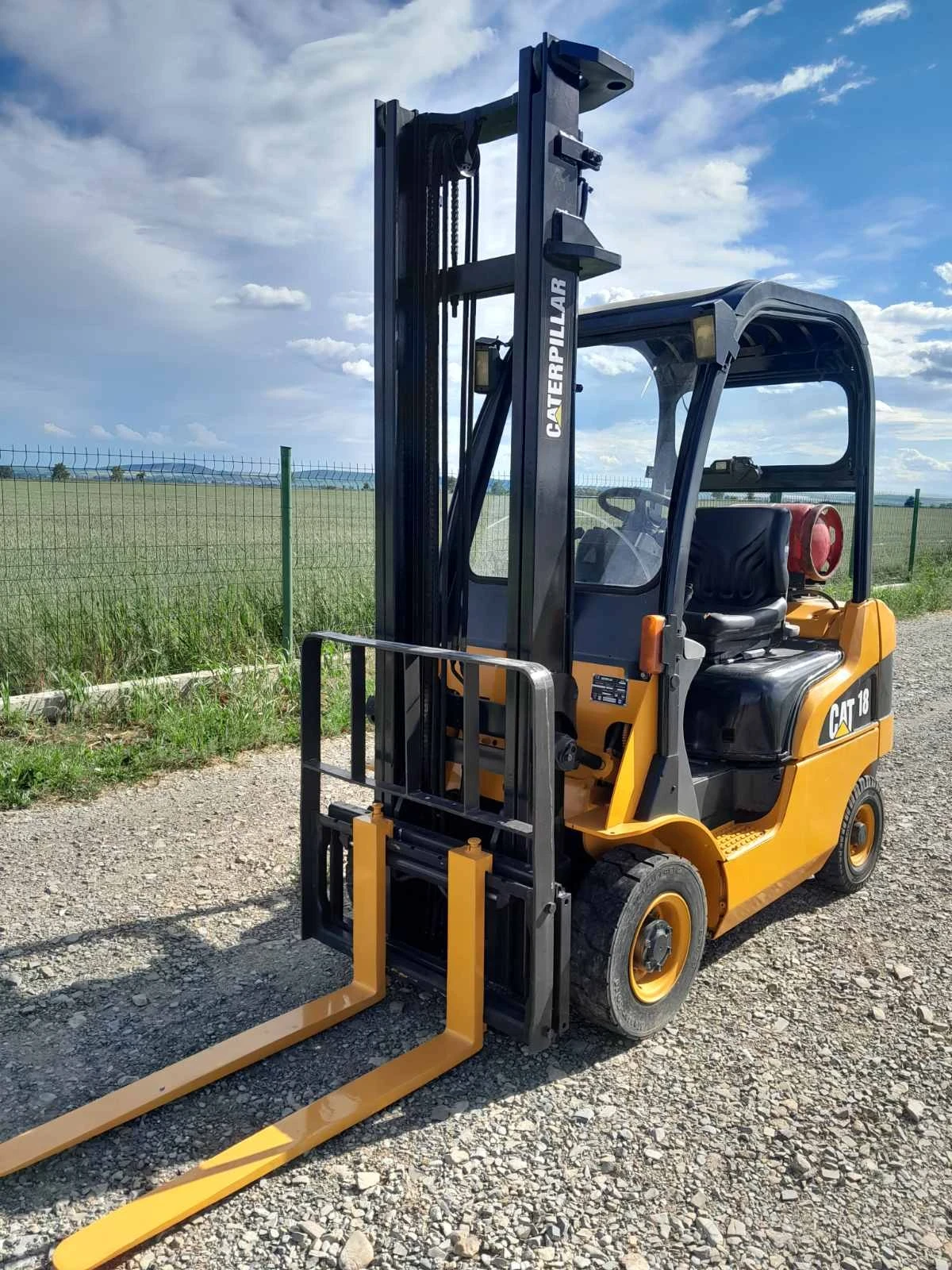 ������� Cat ��� 1.8�. | Mobile.bg � ����������� 3