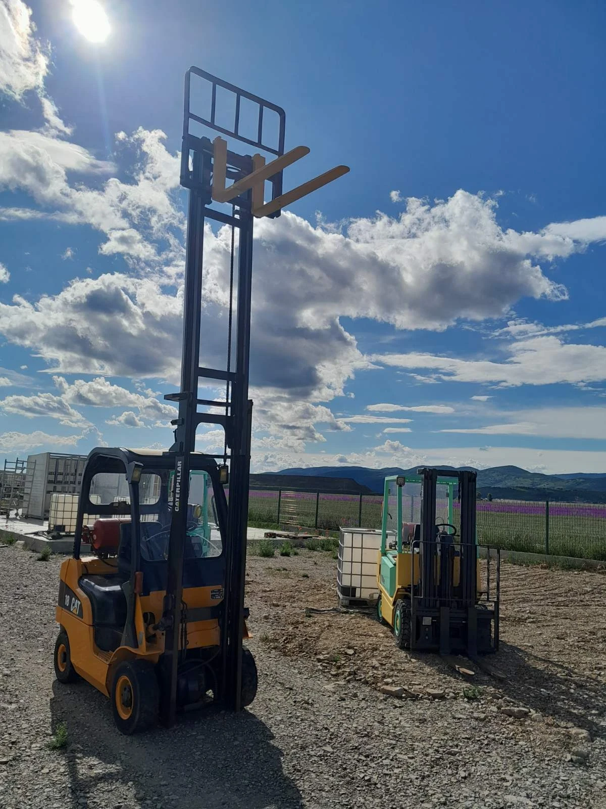 ������� Cat ��� 1.8�. | Mobile.bg � ����������� 7