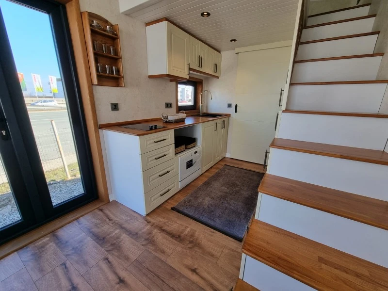 Каравана Други Camperisimo Tiny House Model Istanbul, снимка 12 - Каравани и кемпери - 47218913