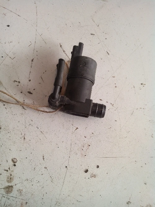 Помпа чистачки за Рено Лагуна 2.2DCI