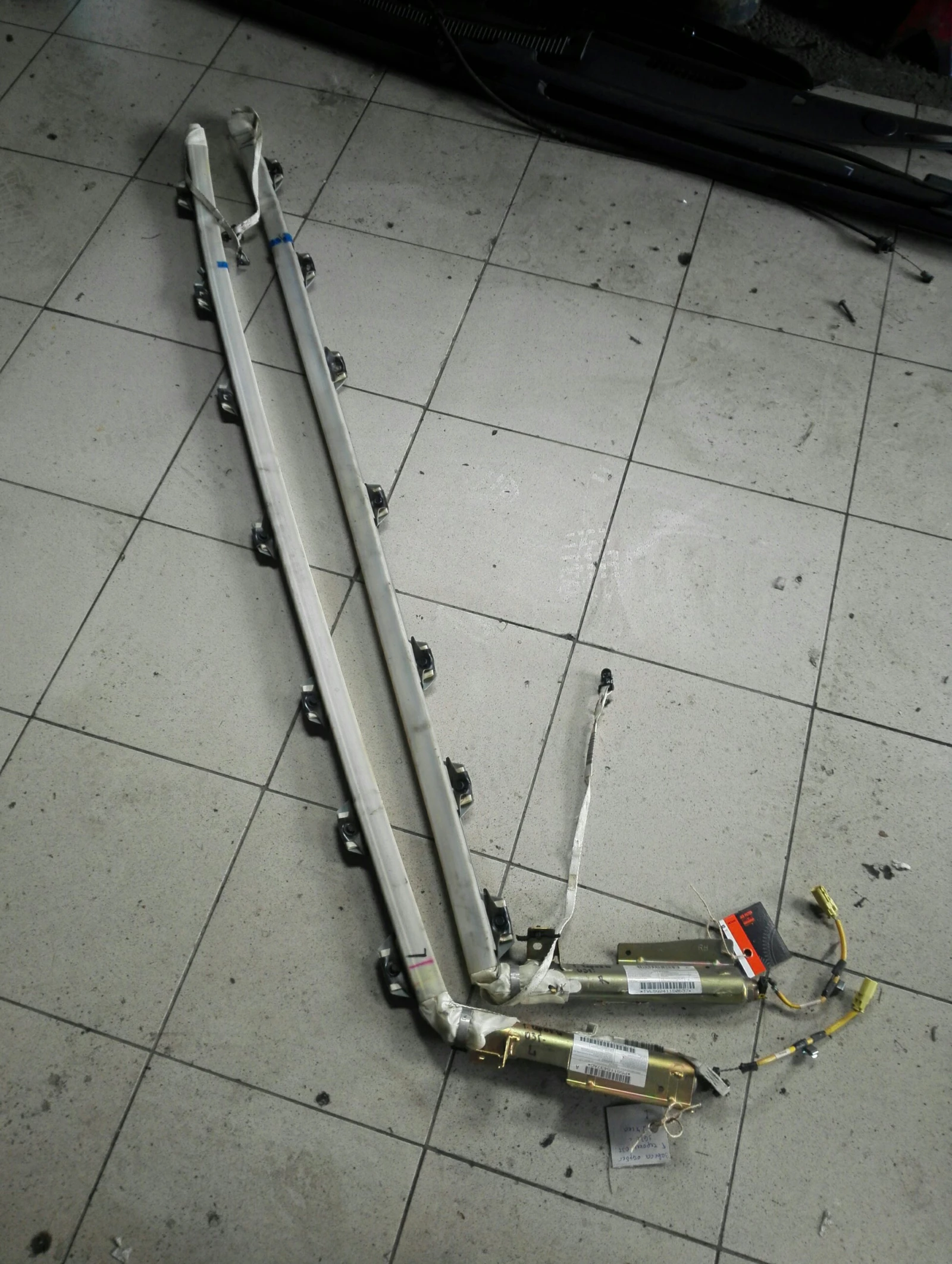 ������ ������ (����� � ����) ����� ������ 2.7��� | Mobile.bg � ����������� 1