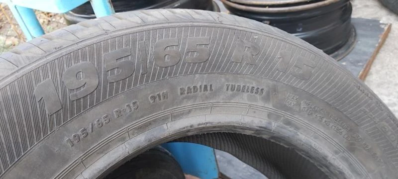 Гуми Летни 195/65R15, снимка 4 - Гуми и джанти - 30582419