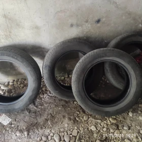      215/60R17