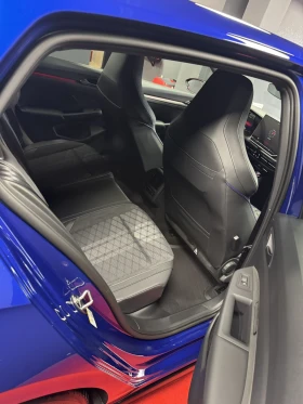 VW Golf 8 R-Line Plus 2.0 TSI OPF 4M DSG, снимка 5