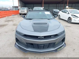 Chevrolet Camaro 6.2L V-8 DI, VVT, 455HP Rear Wheel Drive, снимка 4