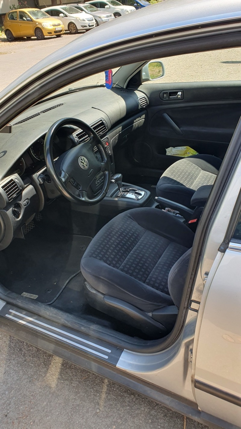 VW Passat, снимка 5 - Автомобили и джипове - 46118297
