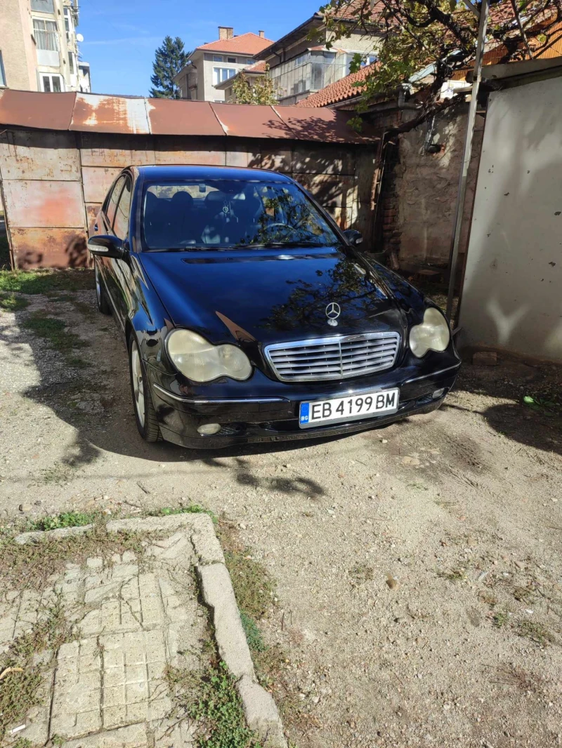 Mercedes-Benz C 220, снимка 1 - Автомобили и джипове - 47910050