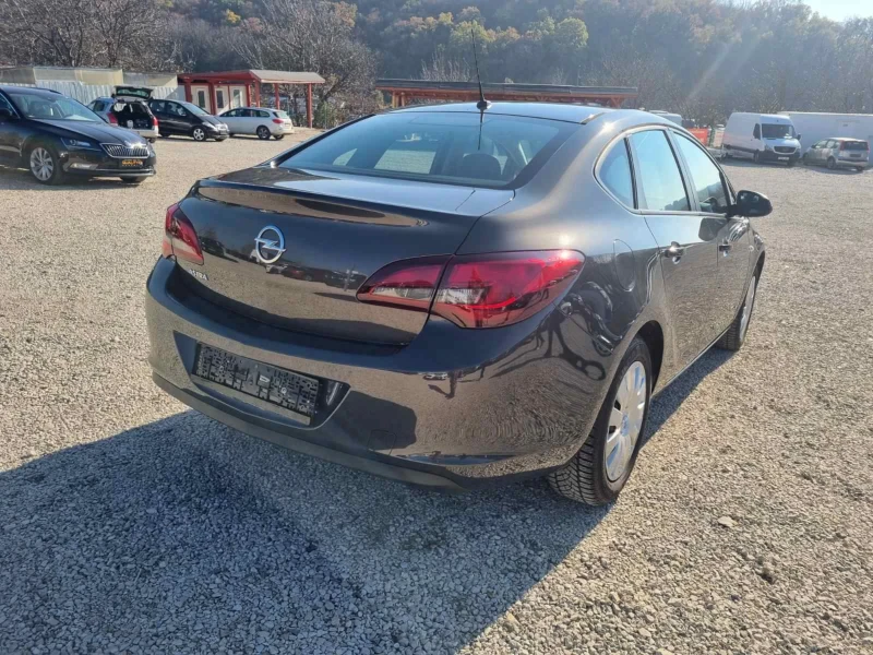 Opel Astra 1.6 i, снимка 5 - Автомобили и джипове - 48000135