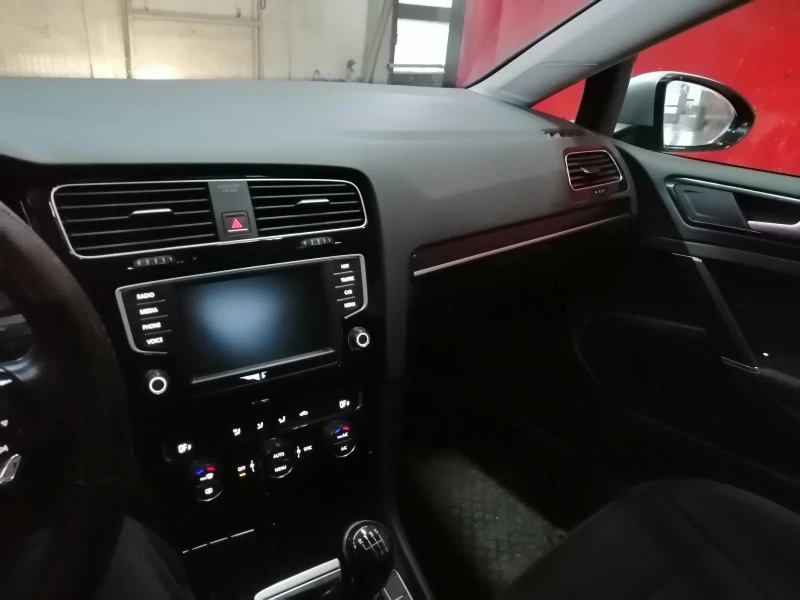 VW Golf, снимка 7 - Автомобили и джипове - 49550096