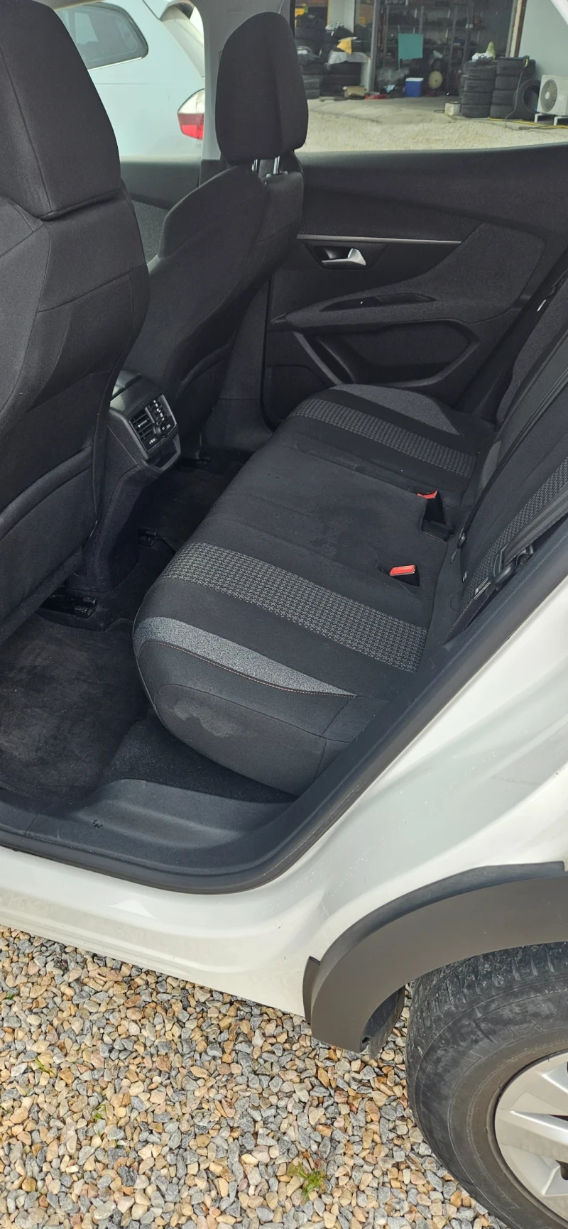 Peugeot 3008 1.5 , снимка 11 - Автомобили и джипове - 50567719