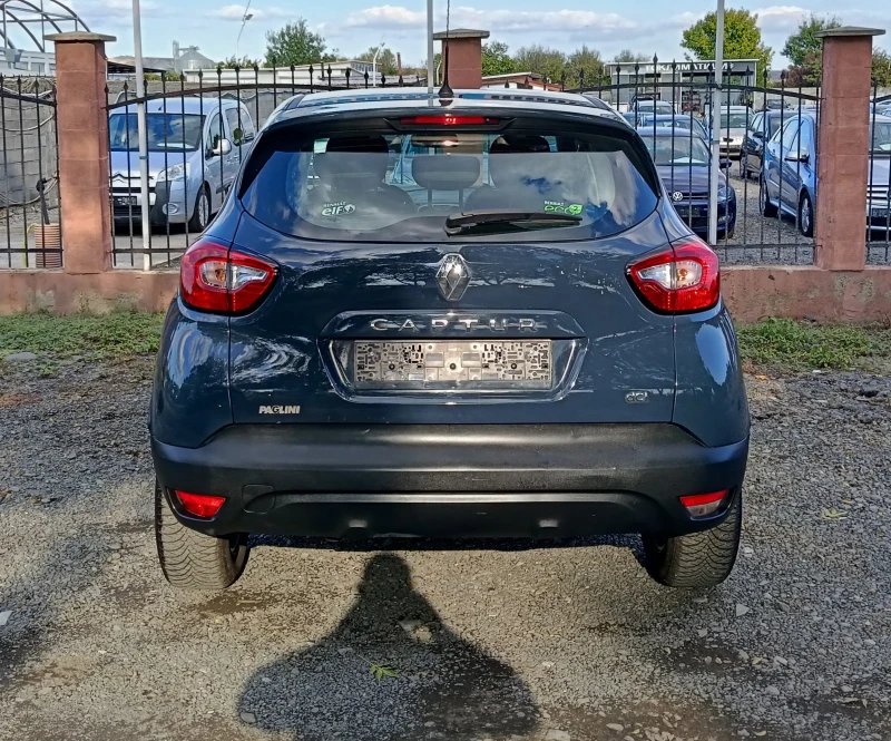 Renault Captur 1.5 DCI, снимка 5 - Автомобили и джипове - 52010944