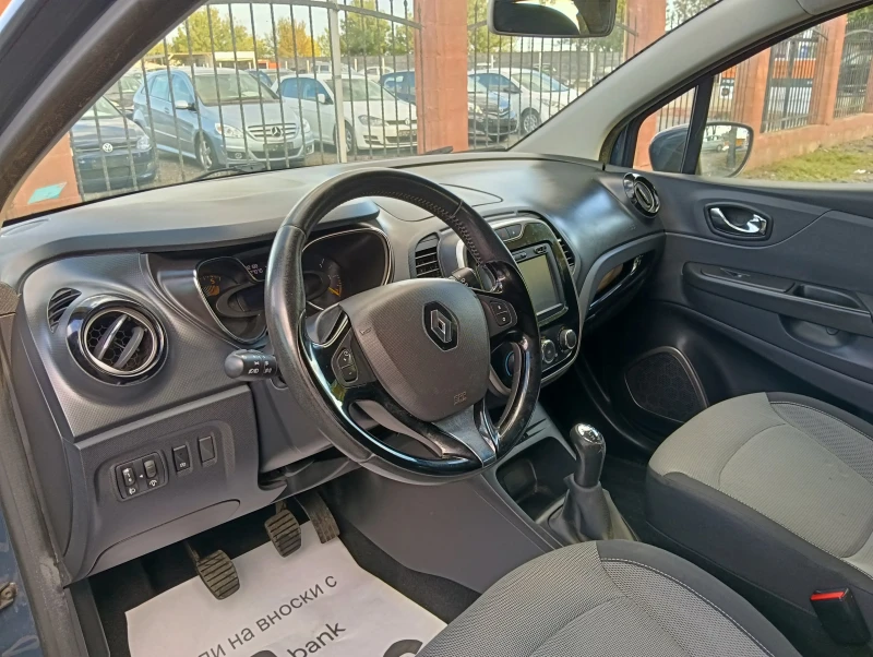 Renault Captur 1.5 DCI, снимка 7 - Автомобили и джипове - 52010944