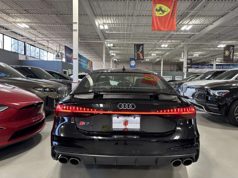 Audi S7 HEAD-UP* 360* BANG&OLUFSEN* DISTRONIK* MATRIX, снимка 3 - Автомобили и джипове - 52449512