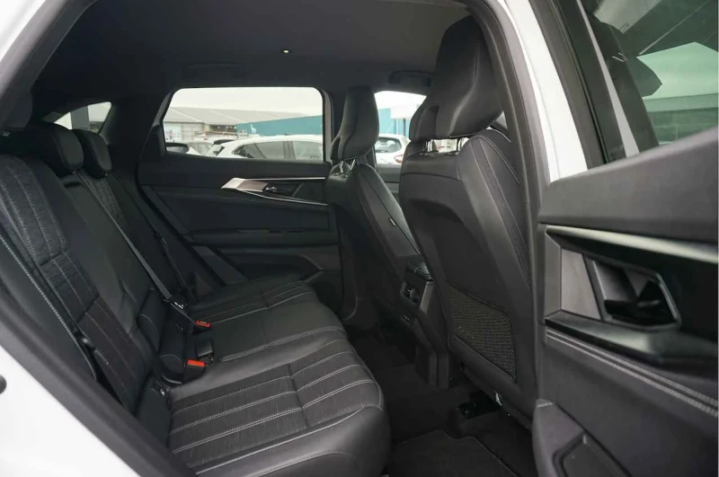 Renault Austral EVOLUTION- HYBRID - НОВ, снимка 13 - Автомобили и джипове - 52564985