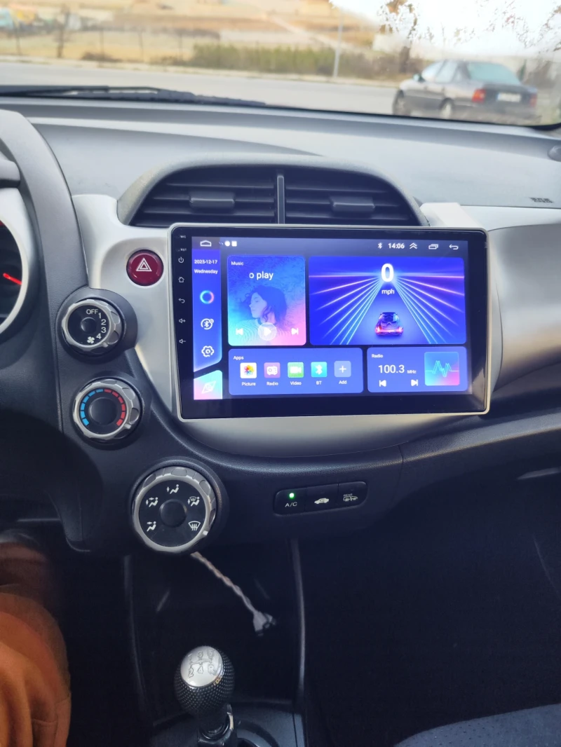 Honda Jazz, снимка 13 - Автомобили и джипове - 52789585