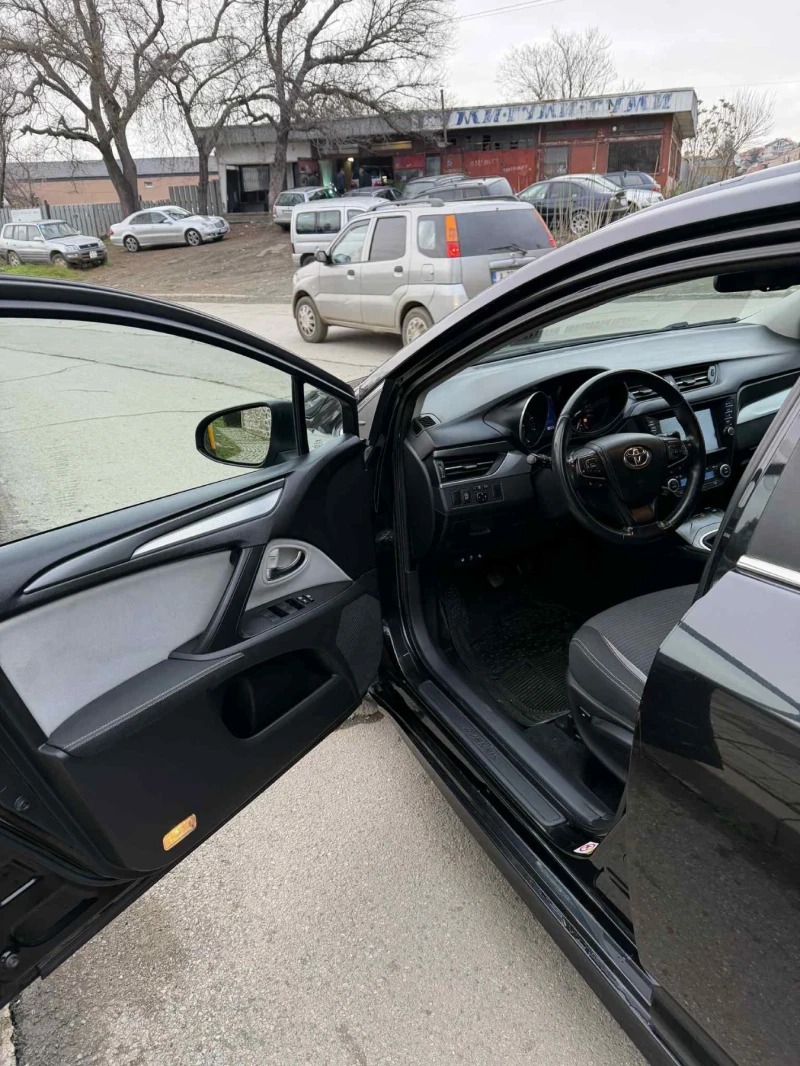 Toyota Avensis 2.0D4d, снимка 10 - Автомобили и джипове - 53300918