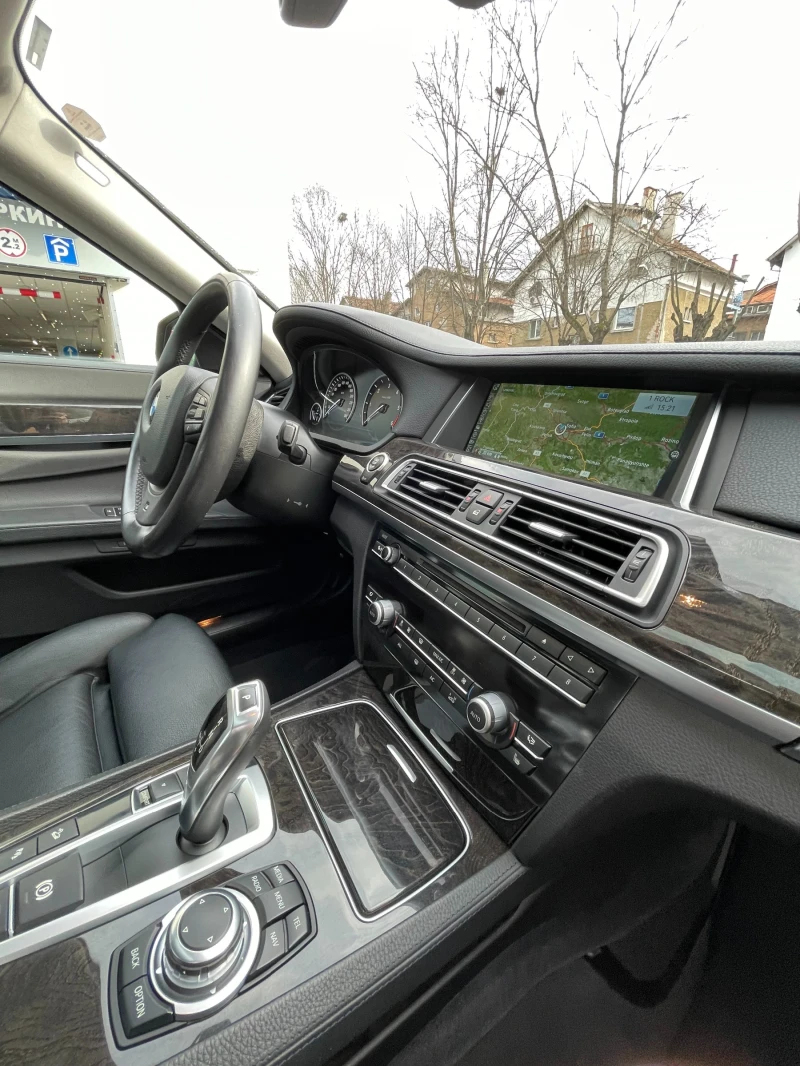 BMW 730 X Drive Facelift, снимка 6 - Автомобили и джипове - 53380759
