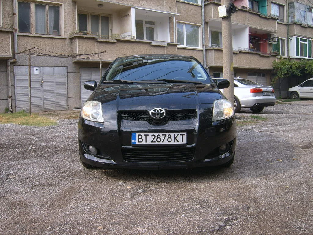 Toyota Auris 1, 4 d4d - изображение 2