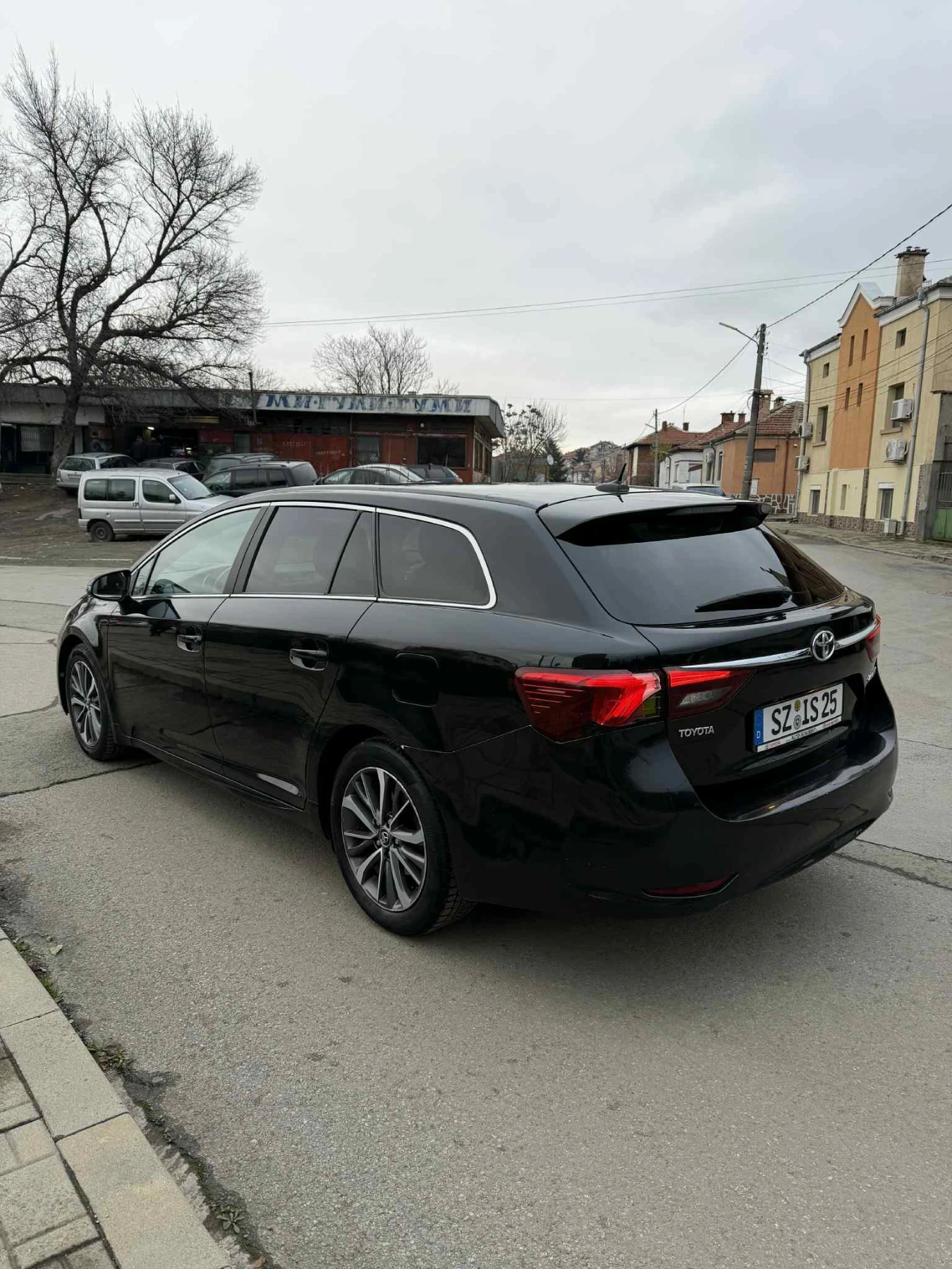 Toyota Avensis 2.0D4d - изображение 4