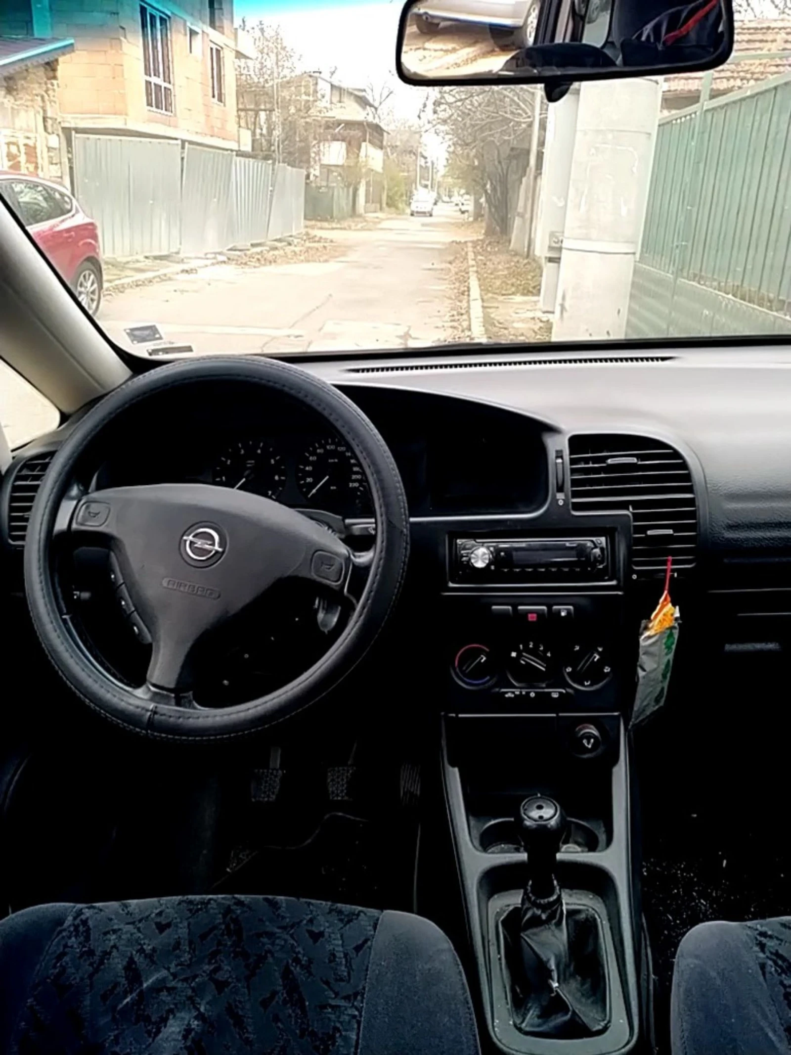 Opel Zafira, снимка 11 - Автомобили и джипове - 53721938