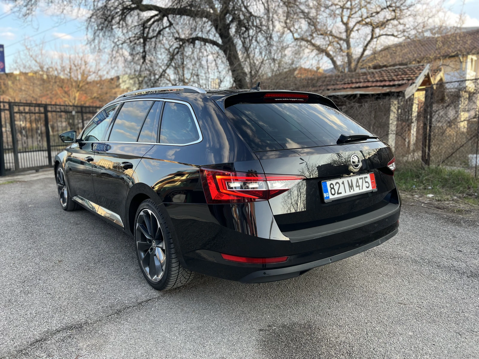 Skoda Superb 190hp L&K/4x4/История/Печка/Обдухване/Canton, снимка 4 - Автомобили и джипове - 53819626