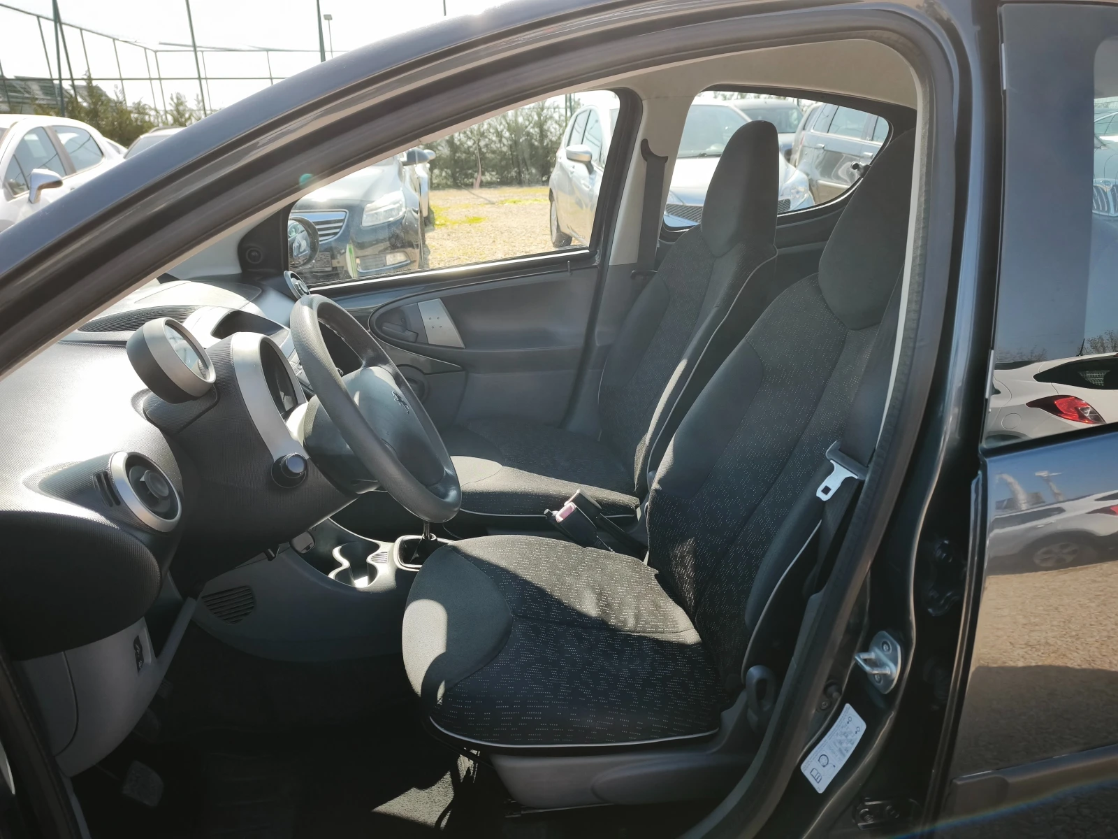 Peugeot 107 КЛИМАТИК-ИТАЛИА, снимка 11 - Автомобили и джипове - 53825707