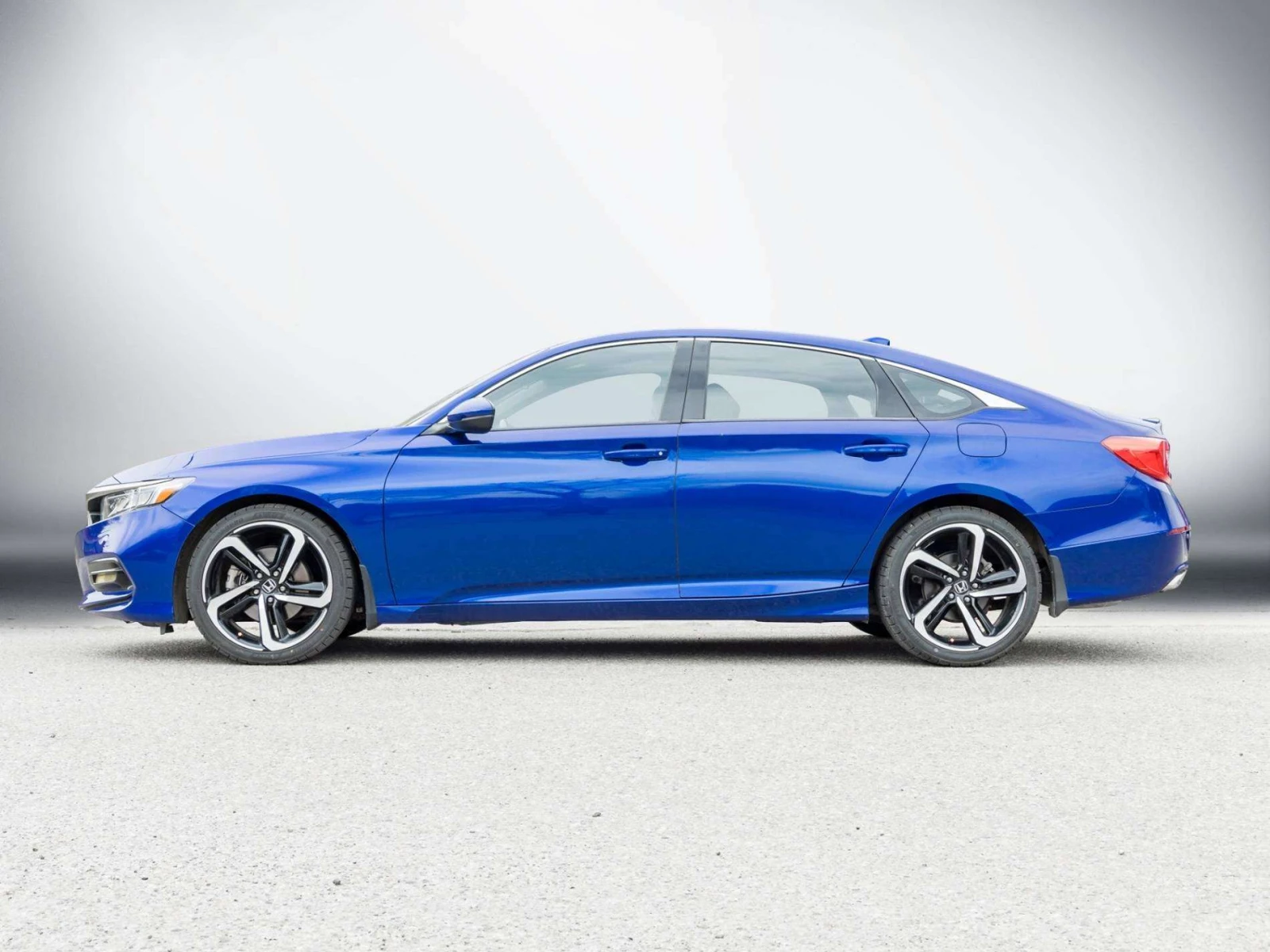 Honda Accord Sport / ПАНОРАМА / КОЖА / ЦЕНА ДО БГ, снимка 2 - Автомобили и джипове - 54992484
