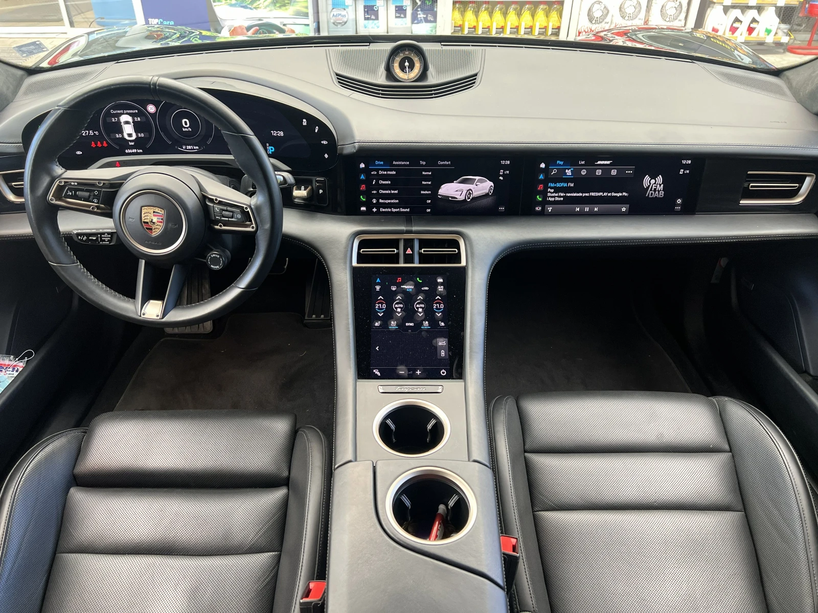 Porsche Taycan TURBO S / CARBON / CERAMIC / SPORT CHRONO / BOSE /, снимка 9 - Автомобили и джипове - 55725464