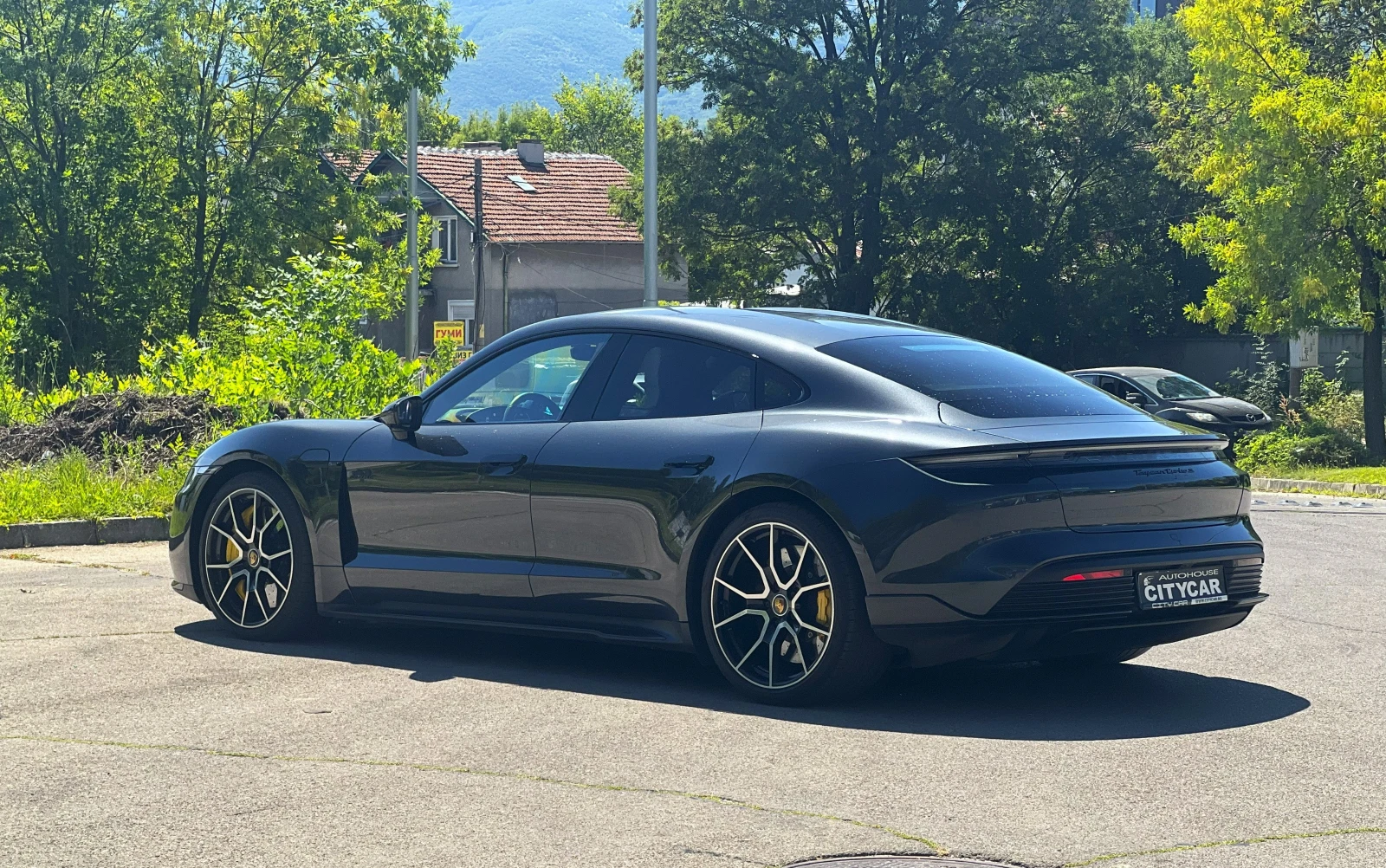 Porsche Taycan TURBO S / CARBON / CERAMIC / SPORT CHRONO / BOSE /, снимка 4 - Автомобили и джипове - 55725464