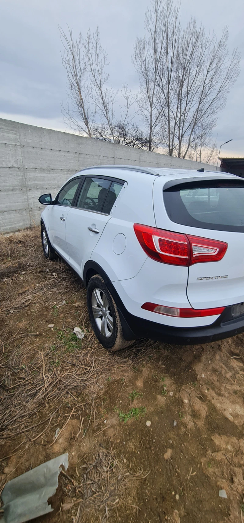 Kia Sportage, снимка 2 - Автомобили и джипове - 47144140