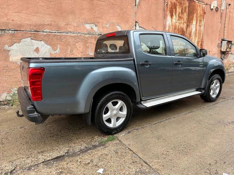 Isuzu D-max 2.5TD Automatic, снимка 12 - Автомобили и джипове - 47236599