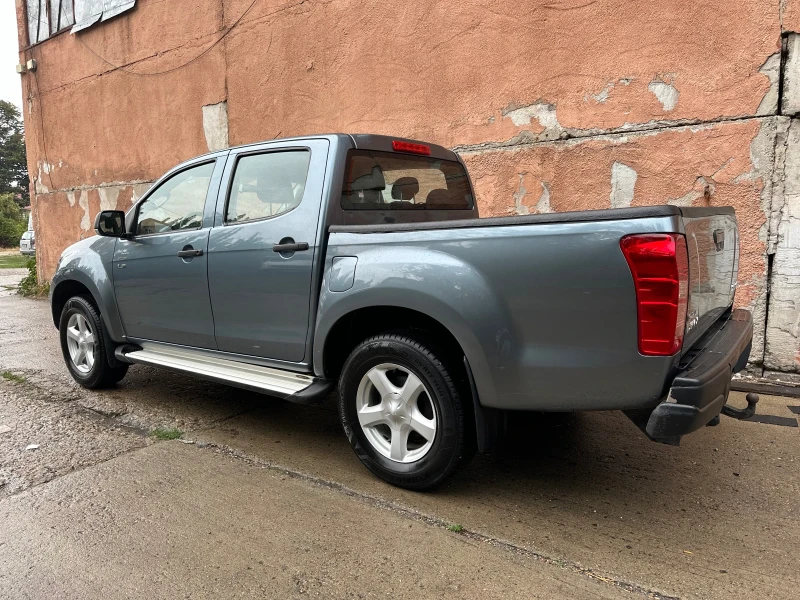 Isuzu D-max 2.5TD Automatic, снимка 2 - Автомобили и джипове - 47236599