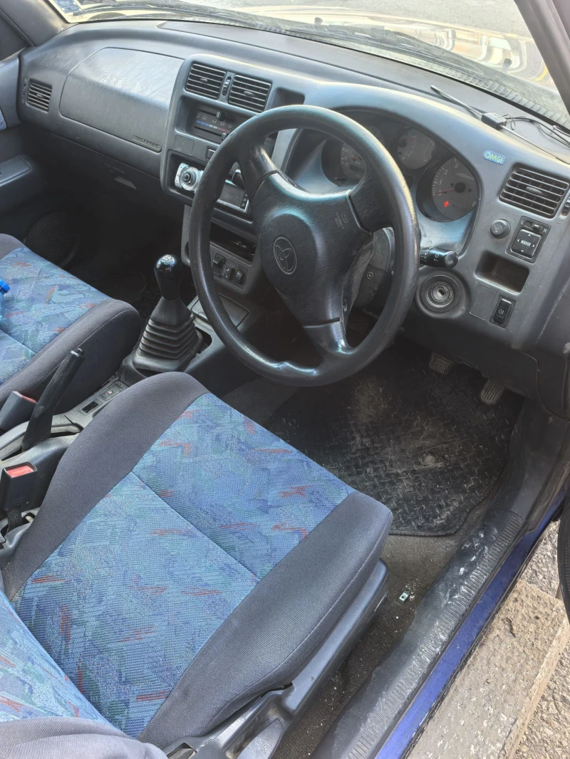 Toyota Rav4 2.0, снимка 4 - Автомобили и джипове - 49093482