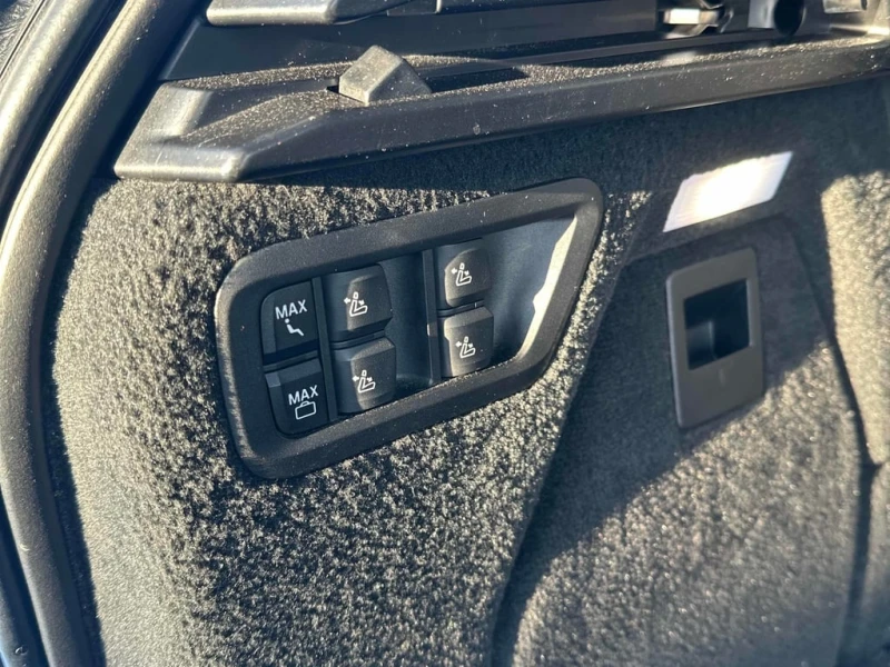 BMW X7 * xDrive40i * CARFAX * ВЪЗДУШНО ОКАЧВАНЕ* ДИСТРОНИ, снимка 15 - Автомобили и джипове - 53255892