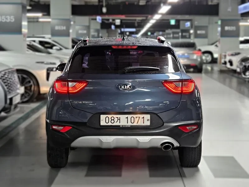 Kia Stonic 1.6 TRENDY, снимка 4 - Автомобили и джипове - 55262409