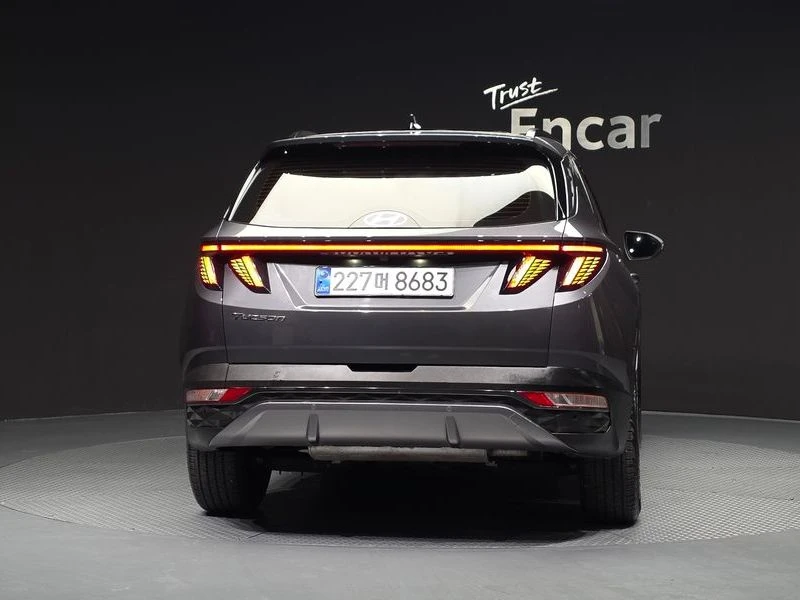 Hyundai Tucson Inspiration 2WD| 230к.с.| ВКЛ.ТЕХНОТЕСТ, снимка 4 - Автомобили и джипове - 55612243