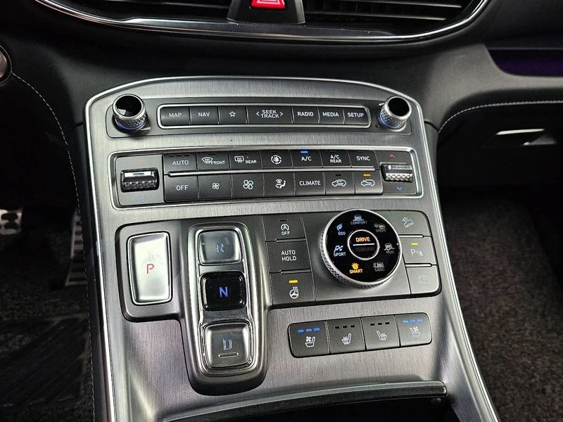 Hyundai Santa fe Diesel 2.2 4WD| 199к.с.| ВКЛ.ТЕХНОТЕСТ, снимка 9 - Автомобили и джипове - 55690120
