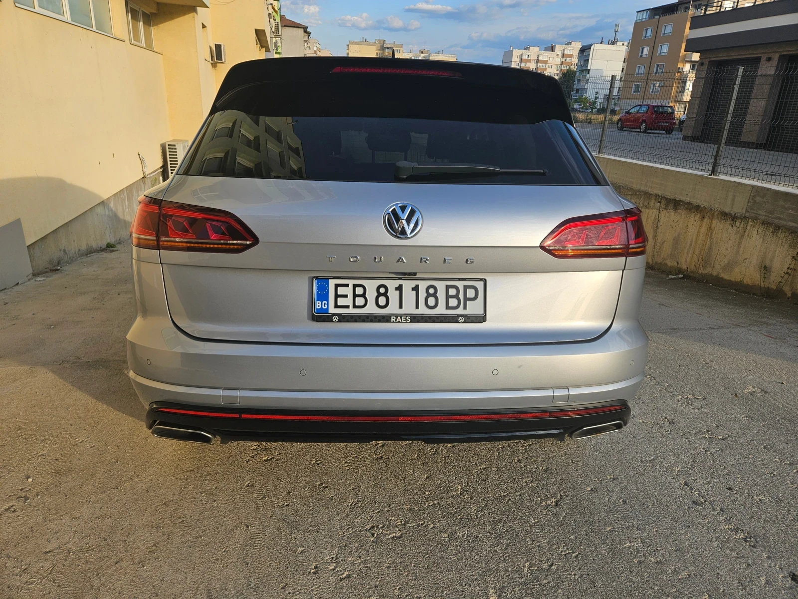 VW Touareg R-LINE Black Style - изображение 6