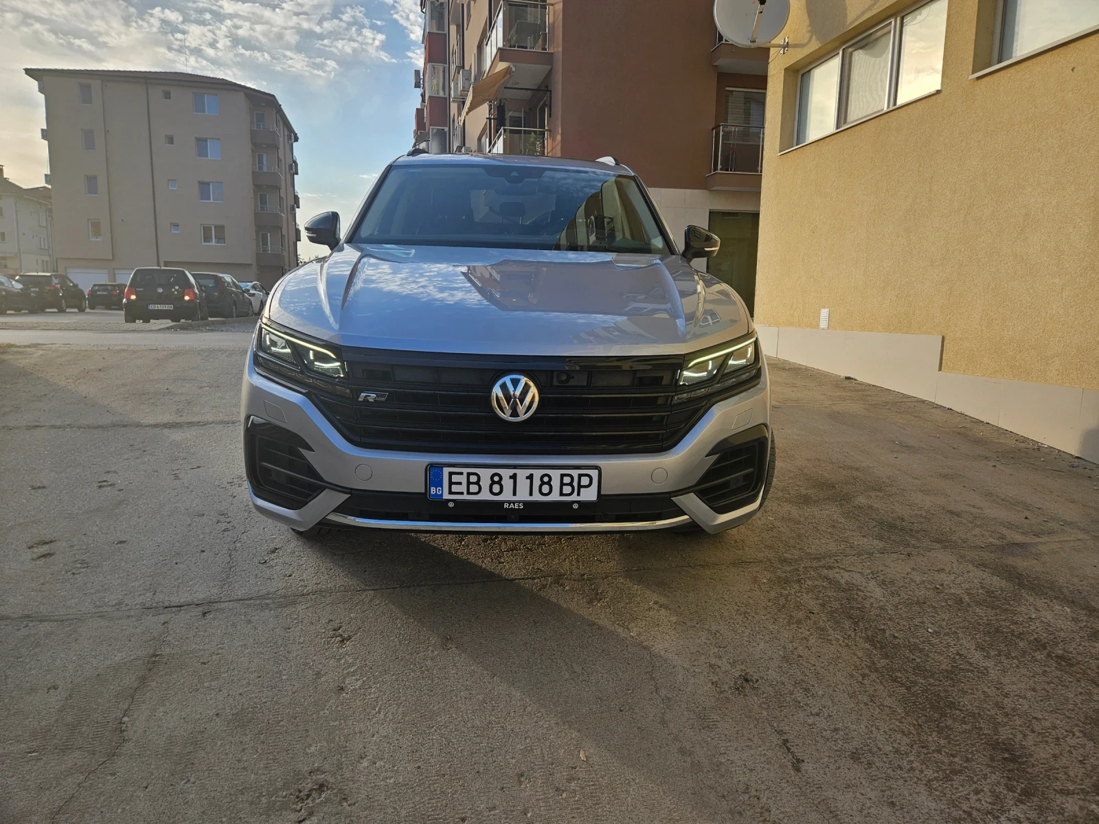 VW Touareg R-LINE Black Style - изображение 3