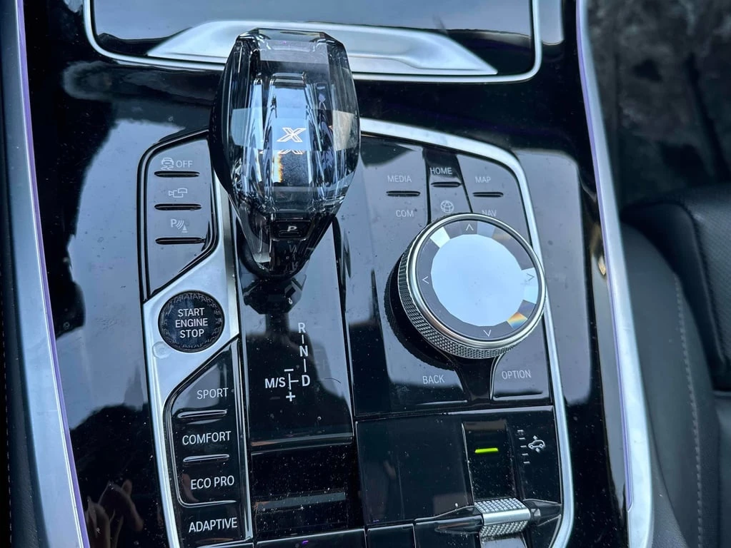 BMW X7 * xDrive40i * CARFAX * ВЪЗДУШНО ОКАЧВАНЕ* ДИСТРОНИ - изображение 10