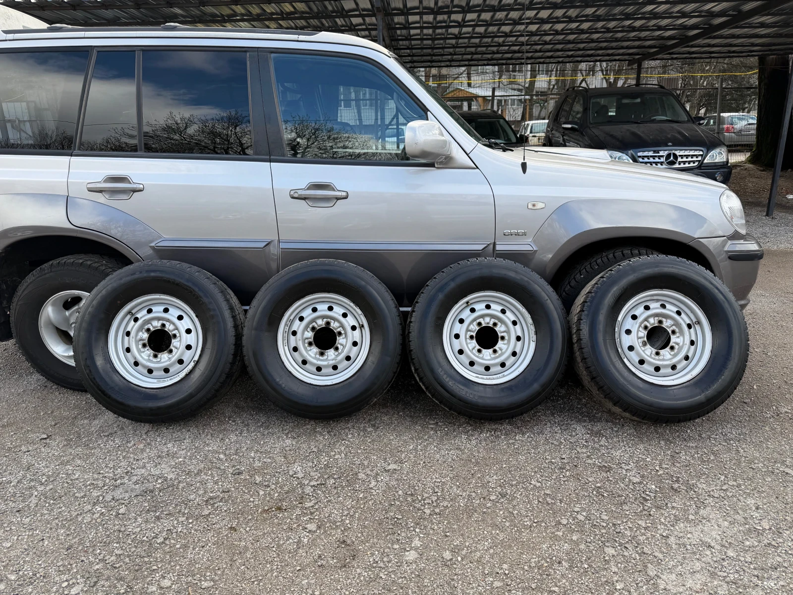 Hyundai Terracan 2.9 CRDi Автоматик 4х4, снимка 16 - Автомобили и джипове - 53271337